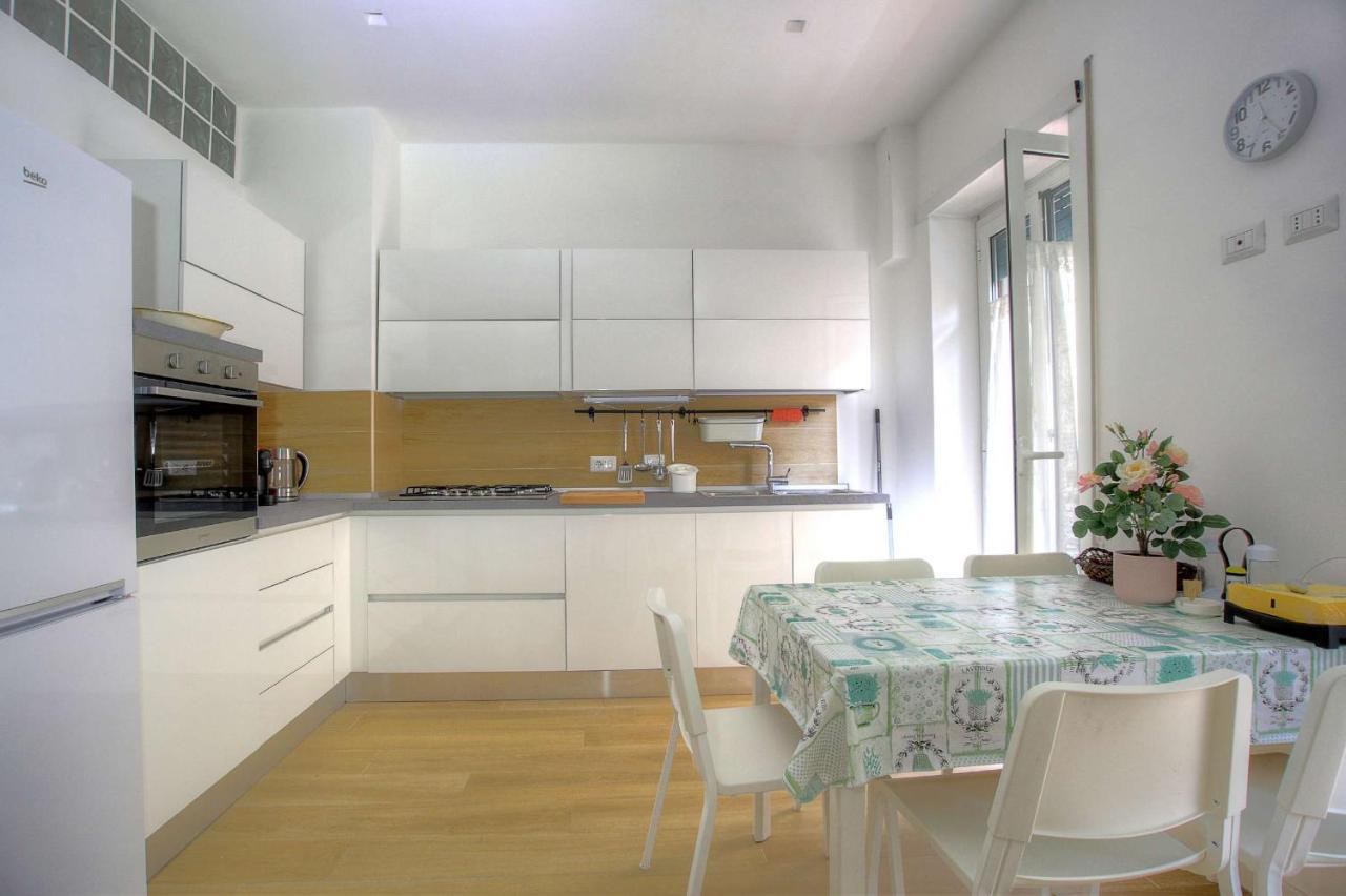 Holiday Aroma Apartment ภายนอก รูปภาพ